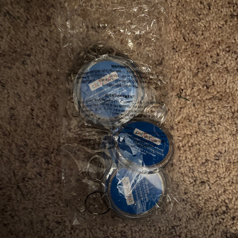 Photo Artwork Keychain Lot - Picture 5 of 5